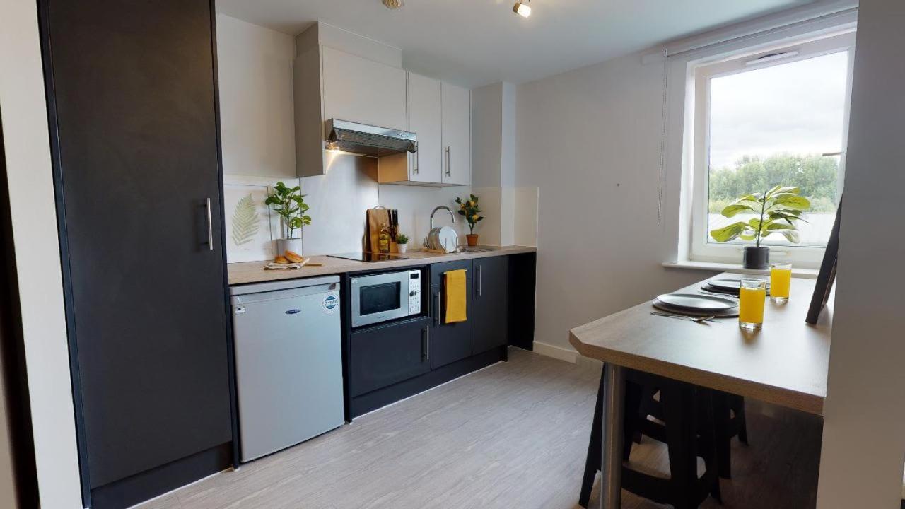 For Students Only - Charming Ensuite Bedrooms Near Leads City Centre Leeds  Eksteriør billede